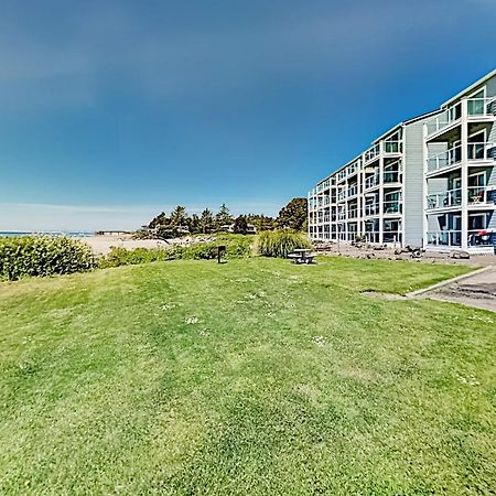New Listing! Bay-View Beauty With Private Balcony Condo Lincoln City Esterno foto