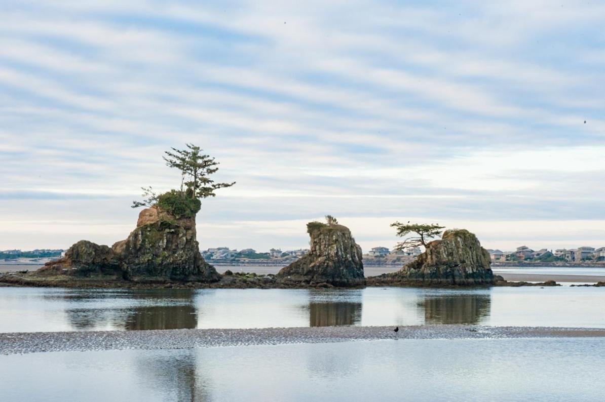 New Listing! Bay-View Beauty With Private Balcony Condo Lincoln City Esterno foto